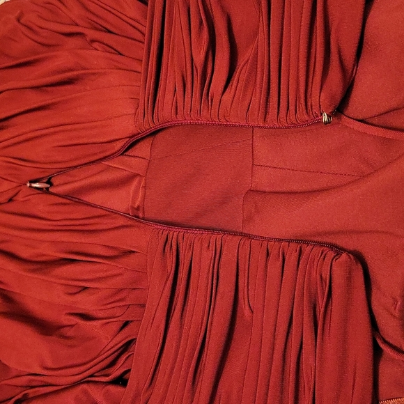 BCBG Hip Hugging Mini Dress - Picture 5 of 5